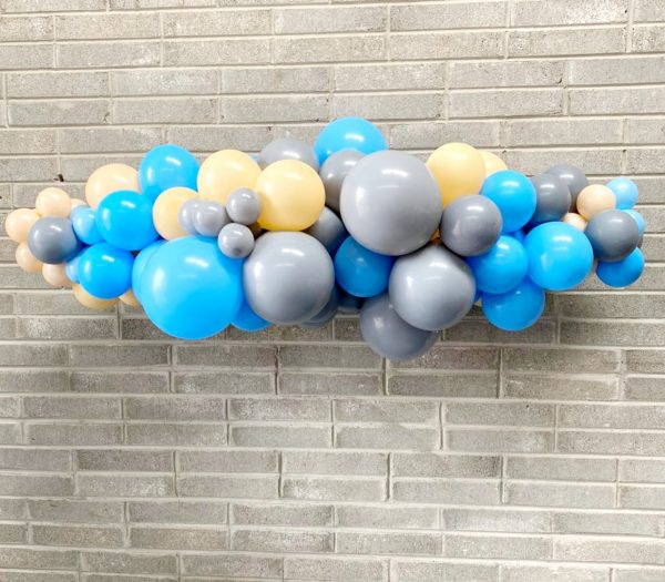 balloon garland blue grey blush