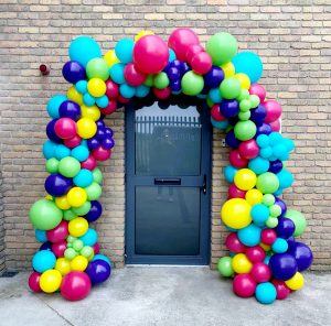 full balloon arch tropical